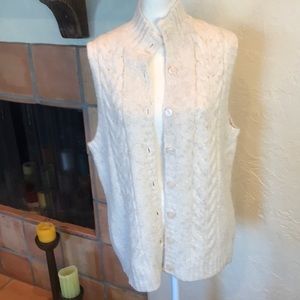 L.L. Bean acrylic/wool cable knit sleeveless sweater cardigan, size L!